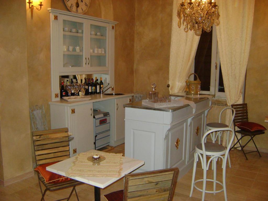 Hotel La Petite Maison Виареджо Экстерьер фото
