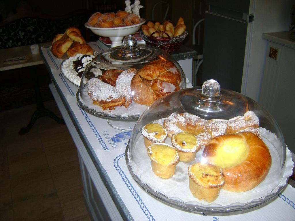 Hotel La Petite Maison Виареджо Экстерьер фото