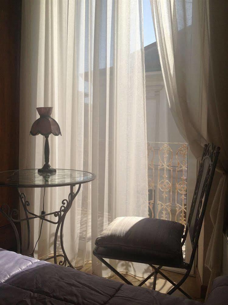 Hotel La Petite Maison Виареджо Экстерьер фото